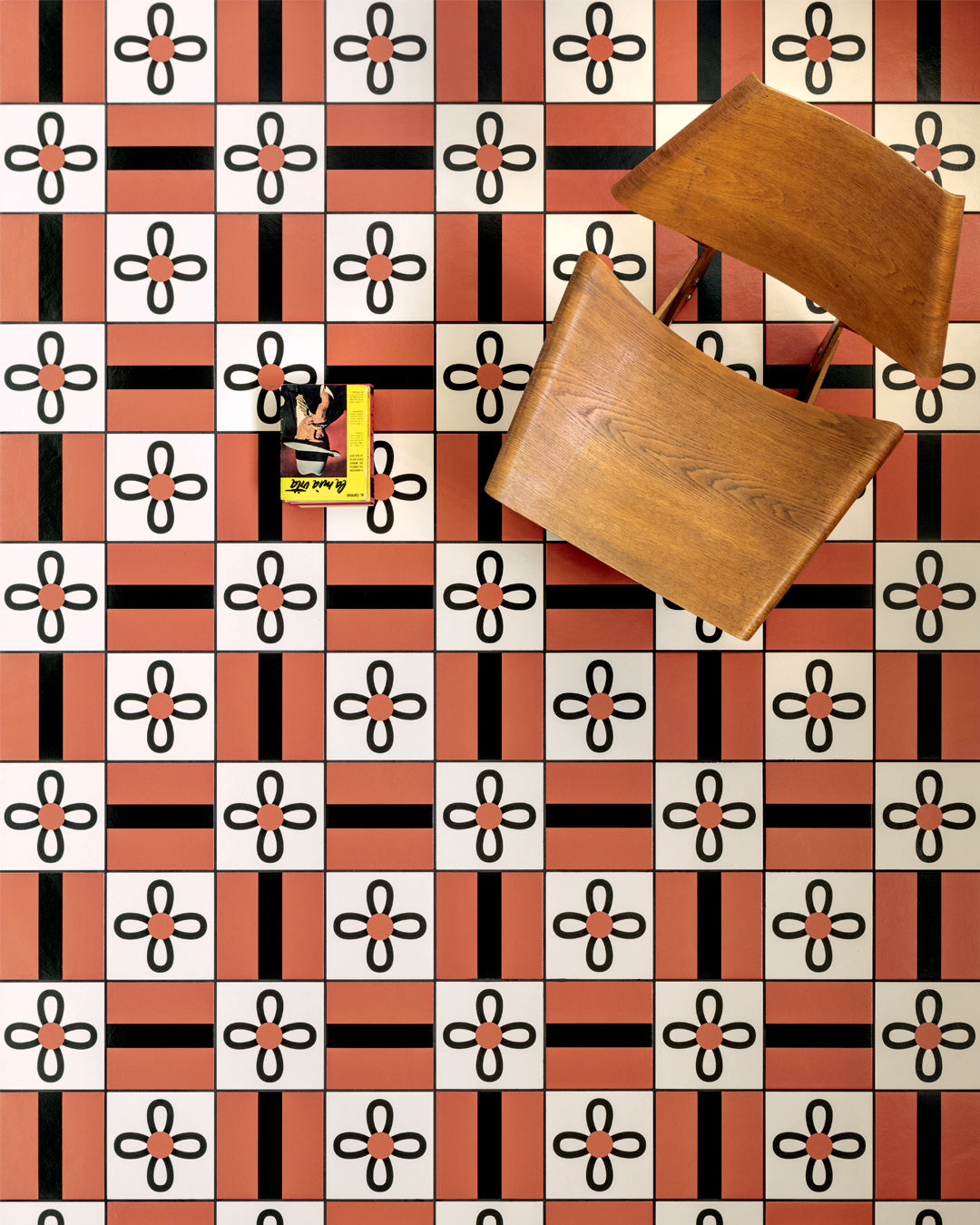 Mutina - Margherita Tiles in enamelled porcelain grés, 20.5x20.5, Petals - NDM32